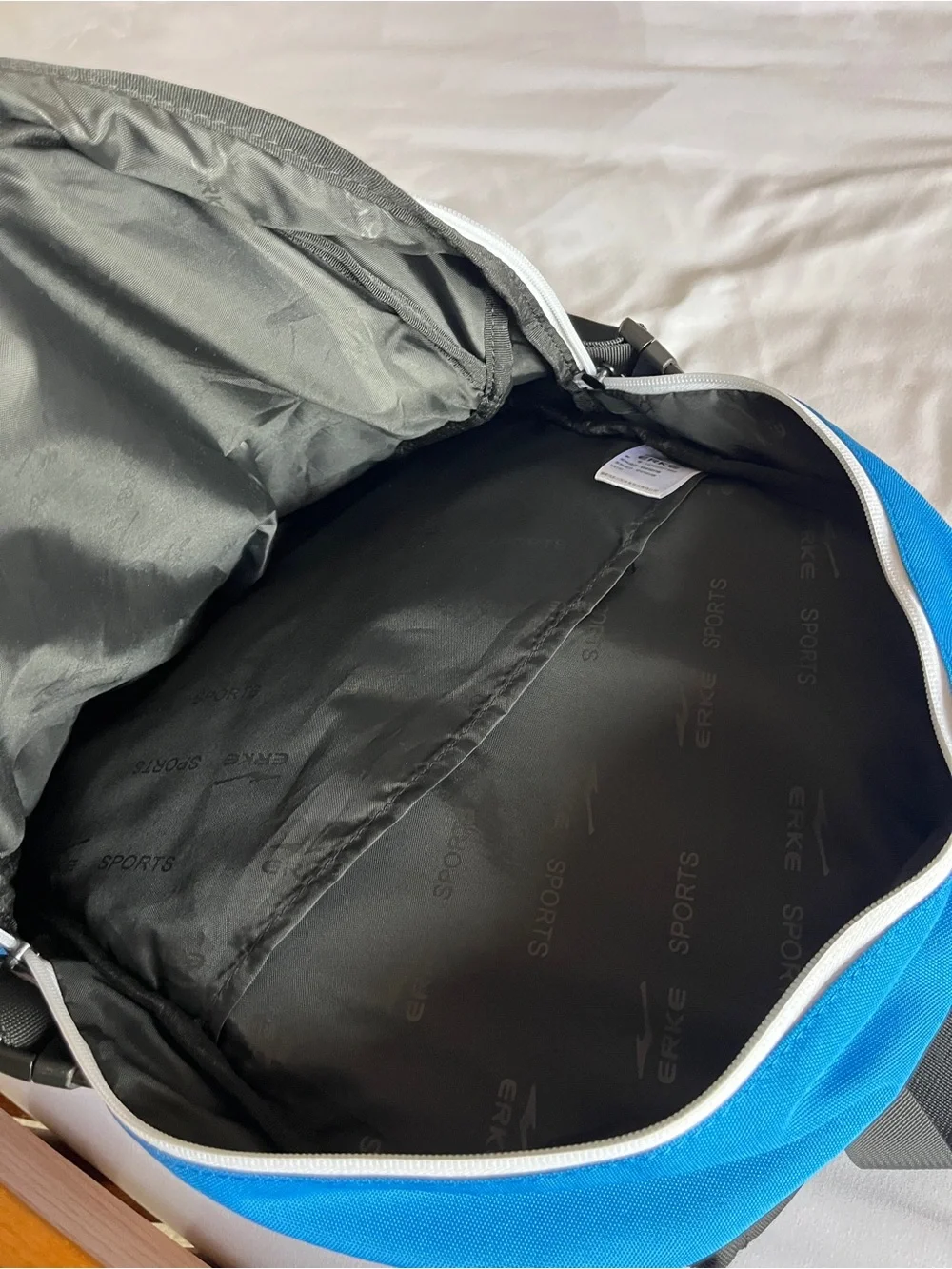Erke TR1 Blue Sport Backpack Hiking Daypack Tech Travel Bag With Mesh Pockets